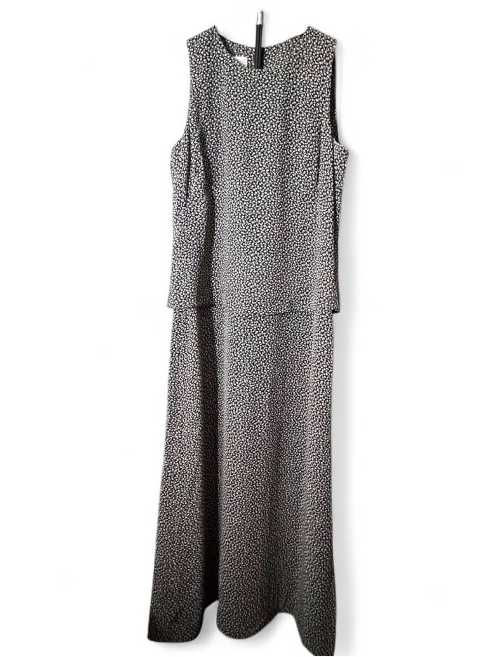 Jones New York Black and White Sleeveless Maxi Jumpsuit